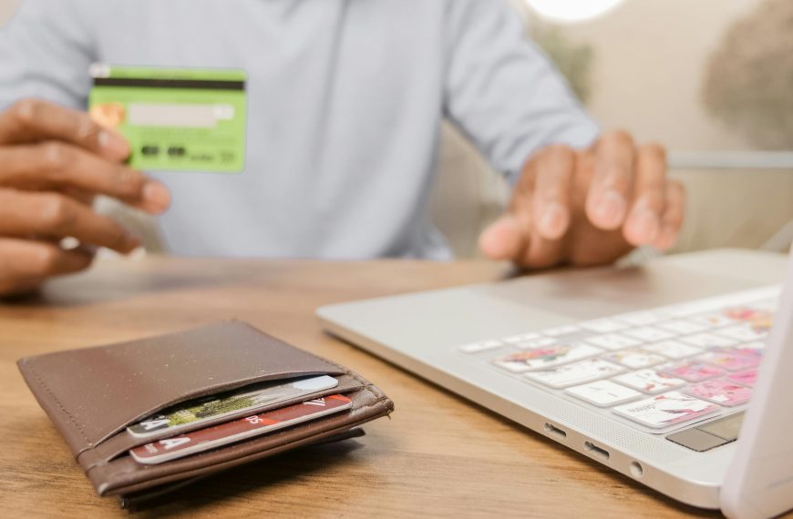 What Happens If You Overpay Your Credit Card? Here’s What to Expect